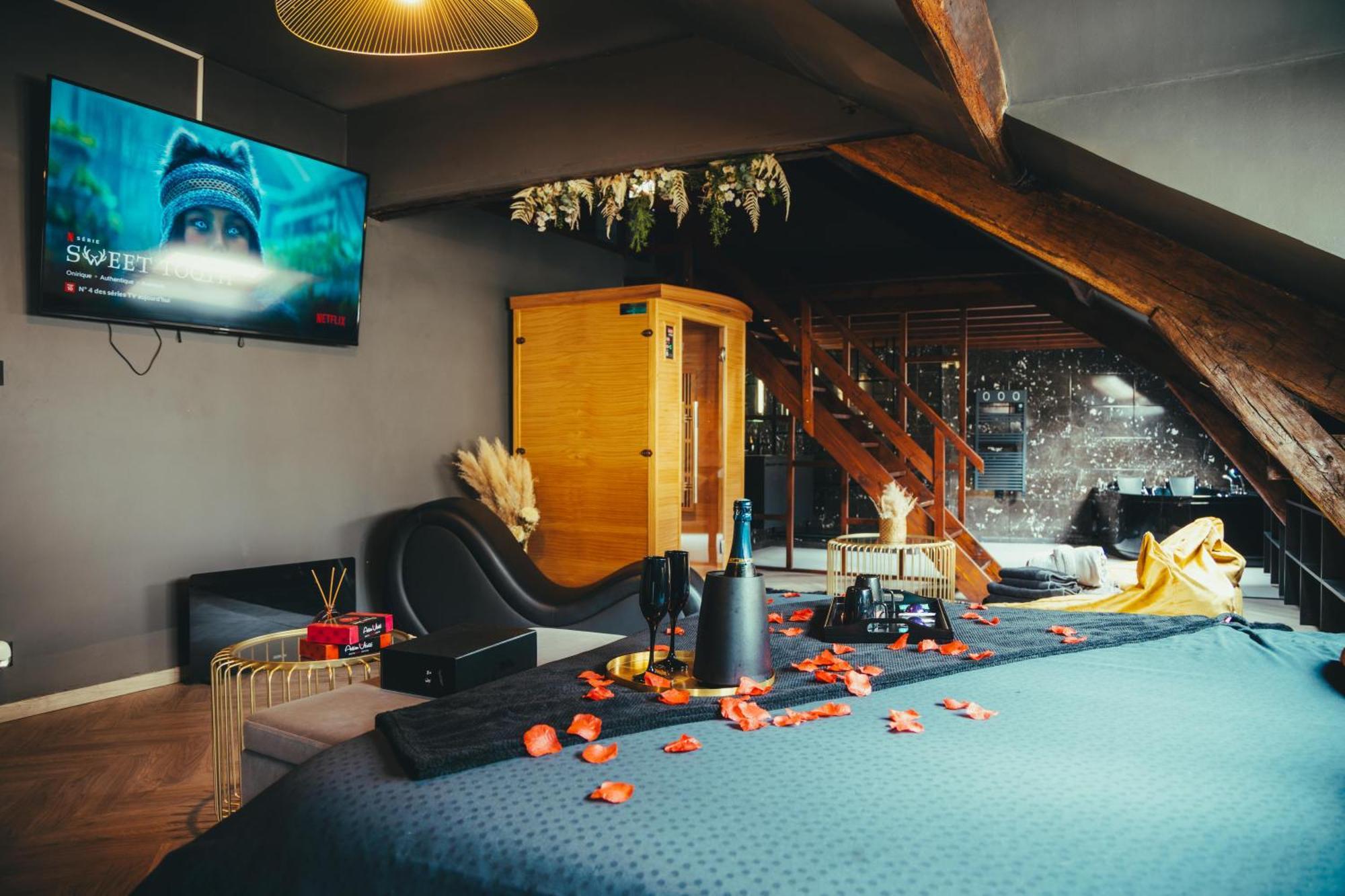 La Marble Room - Suite Balneo & Sauna Анже Экстерьер фото