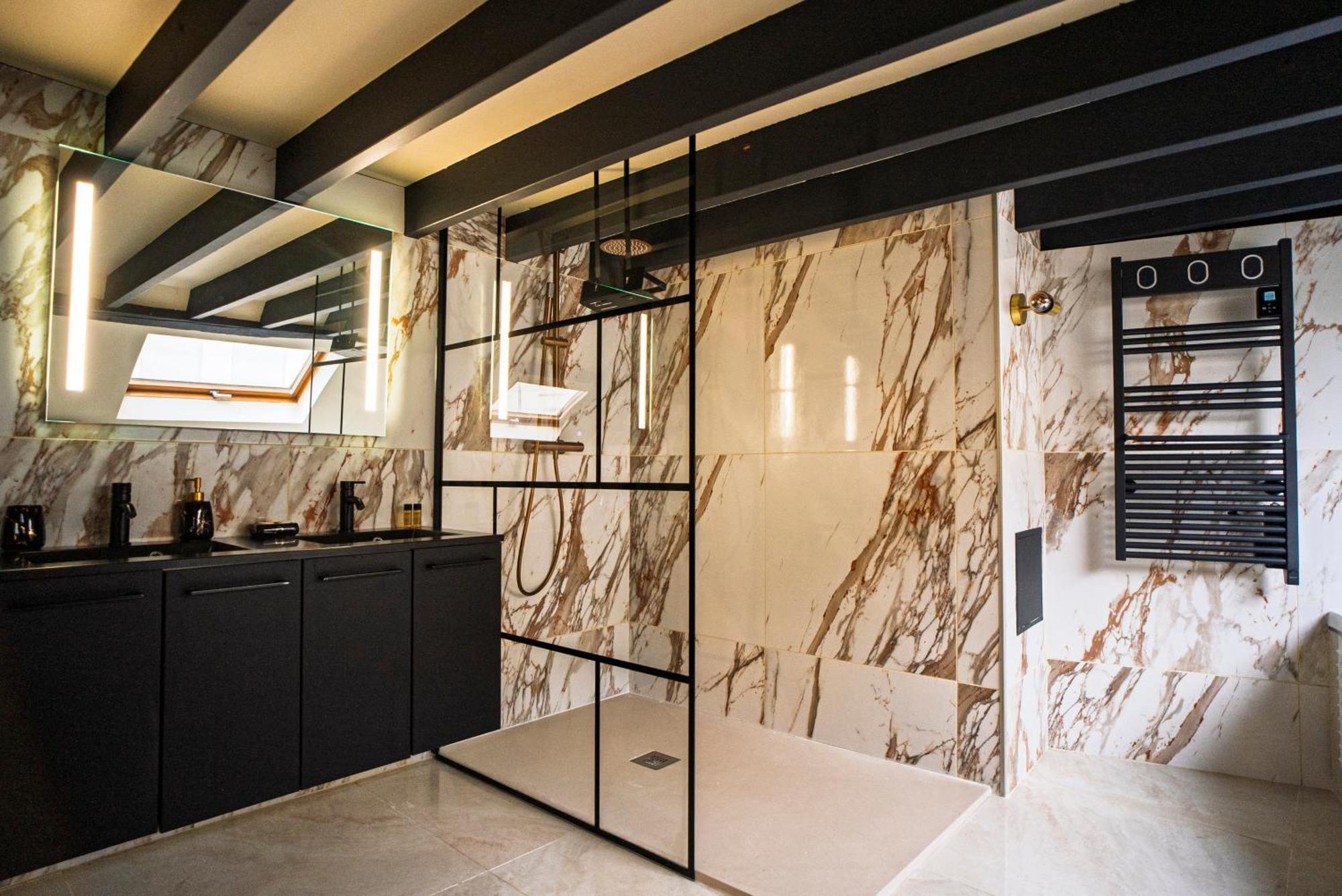 La Marble Room - Suite Balneo & Sauna Анже Экстерьер фото